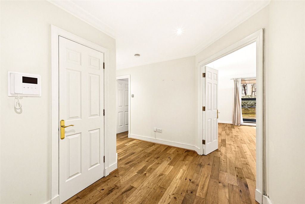 Property photo 3 of 10 Picture No. 01