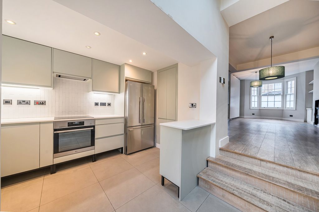 Property photo 2 of 27 1387302-9-69318d4...