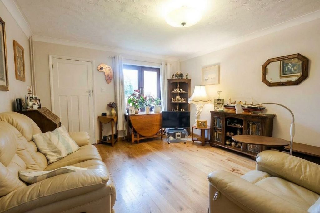 Property photo 3 of 14