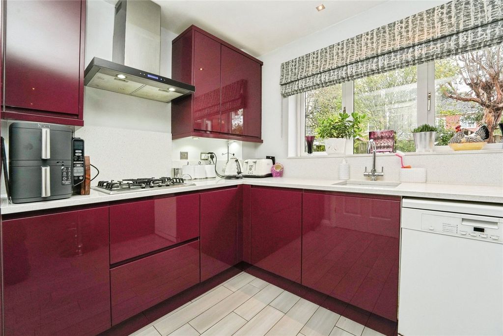 Property photo 3 of 21 Picture No. 23