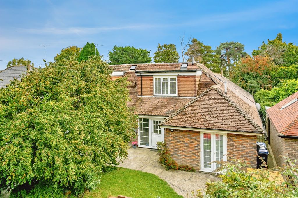 Property photo 2 of 29