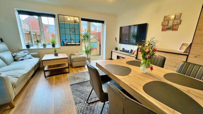 Property photo 3 of 9 Photo 6