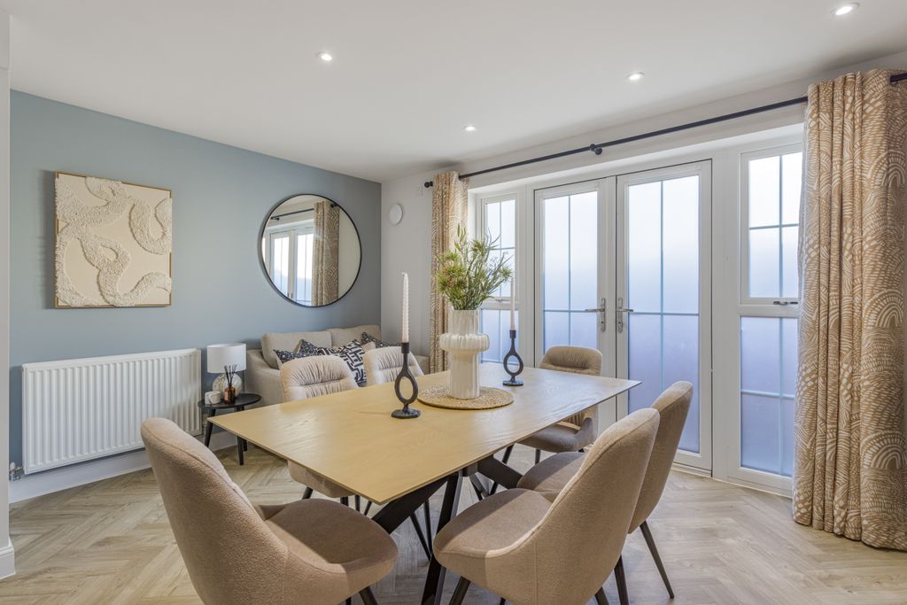 Property photo 3 of 10 Henleygate_Bar_Lakenheath_Kitchen