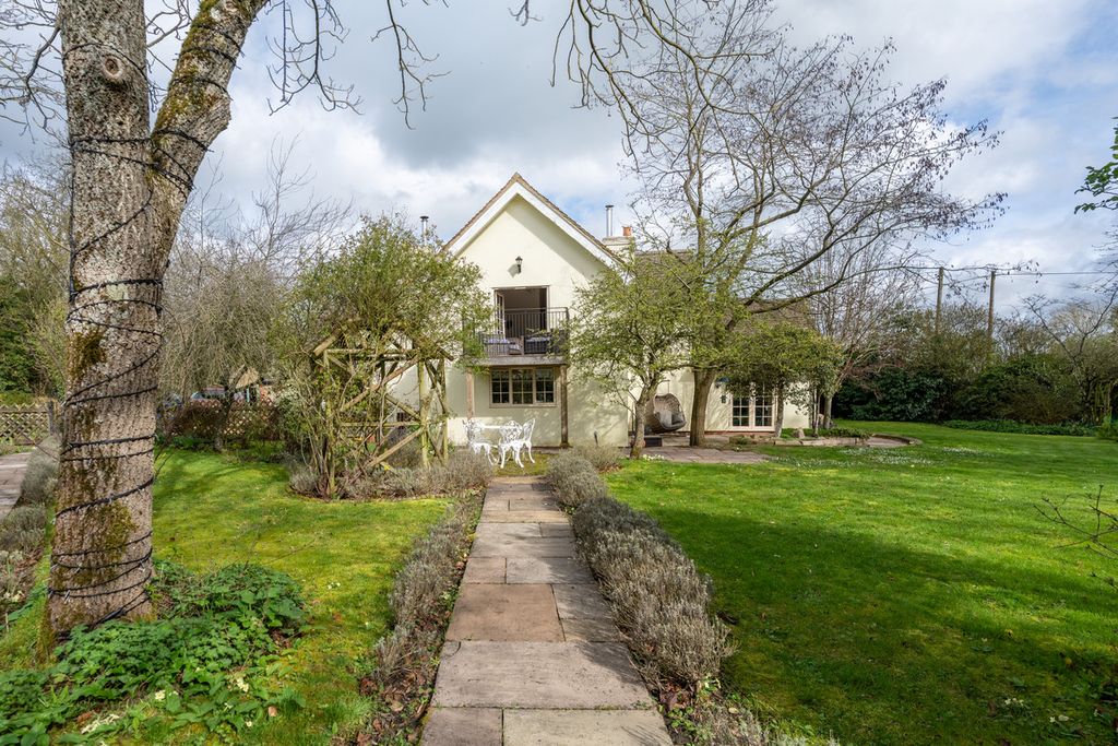 Property photo 2 of 22