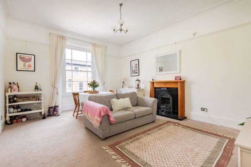 Property photo 1 of 11 Sitting Room