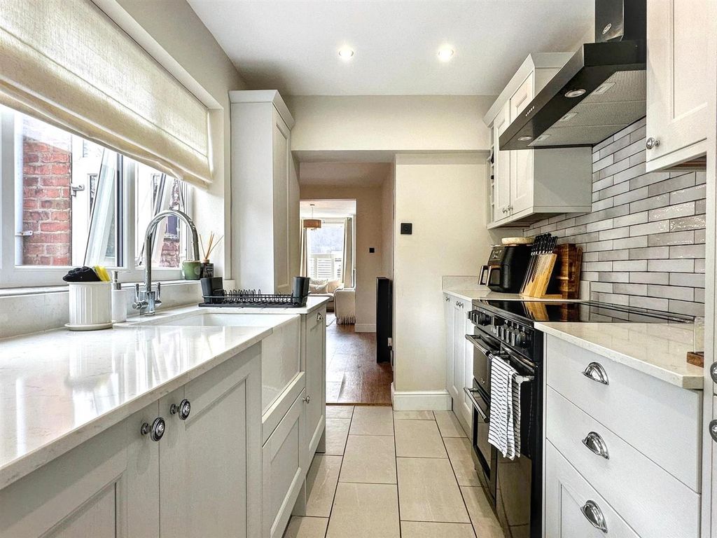 Property photo 2 of 23 Kitchen