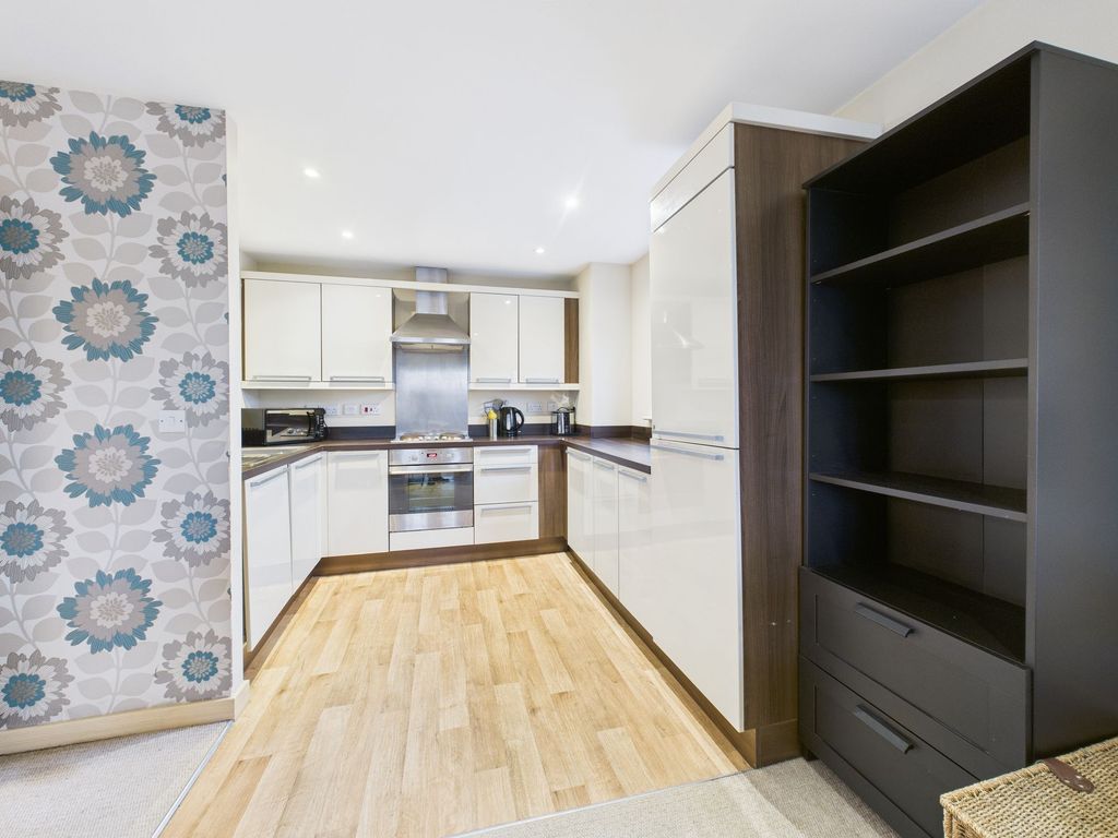 Property photo 3 of 12 Kitchen