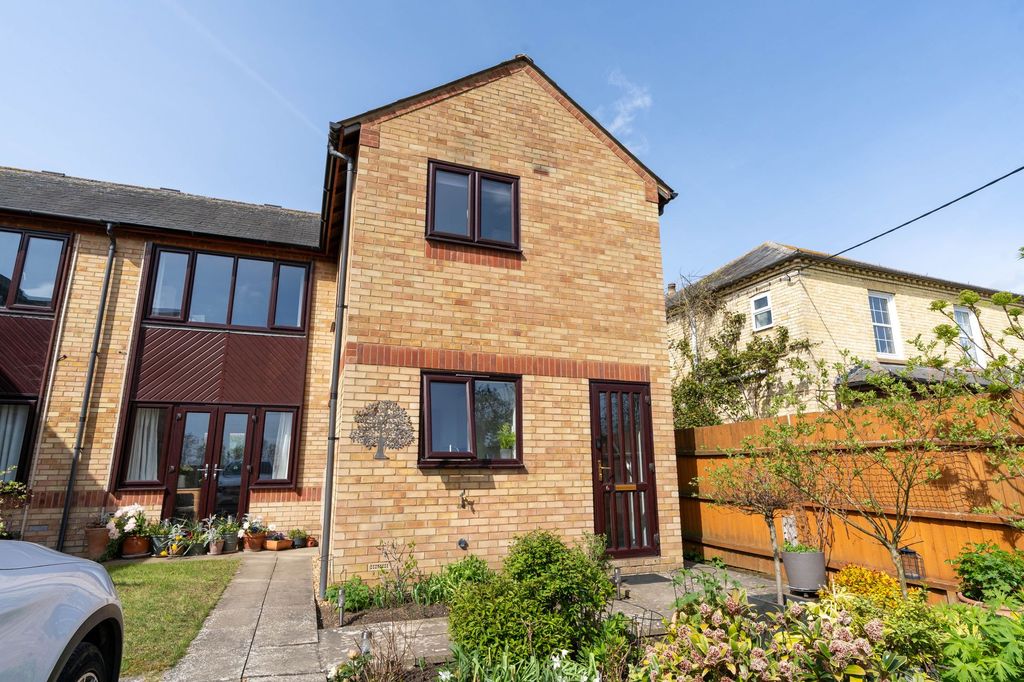 Property photo 1 of 7