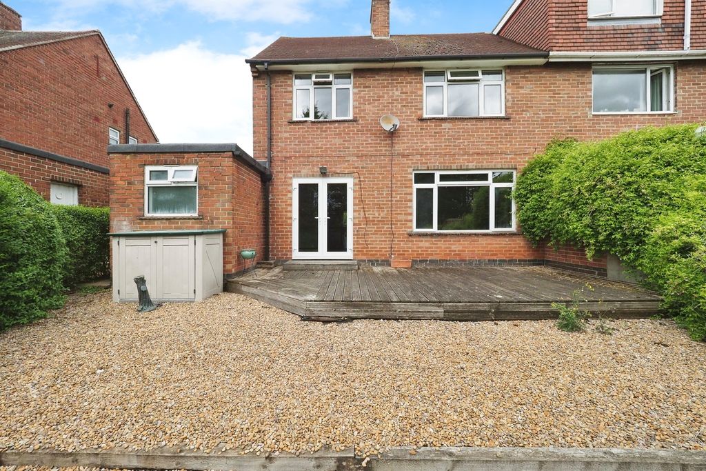 Property photo 3 of 17