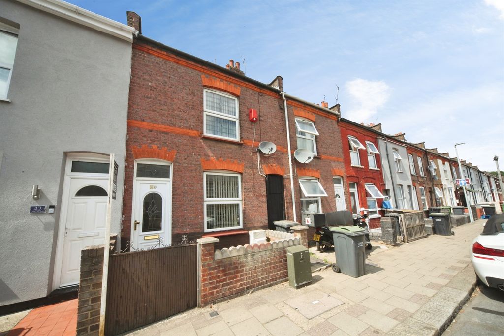 Property photo 1 of 16