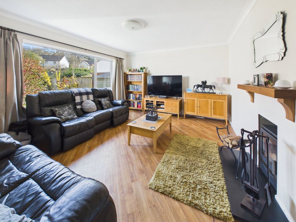 Property photo 3 of 35