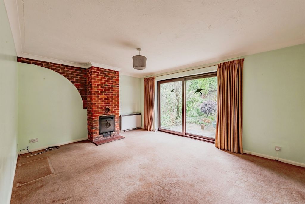 Property photo 3 of 14