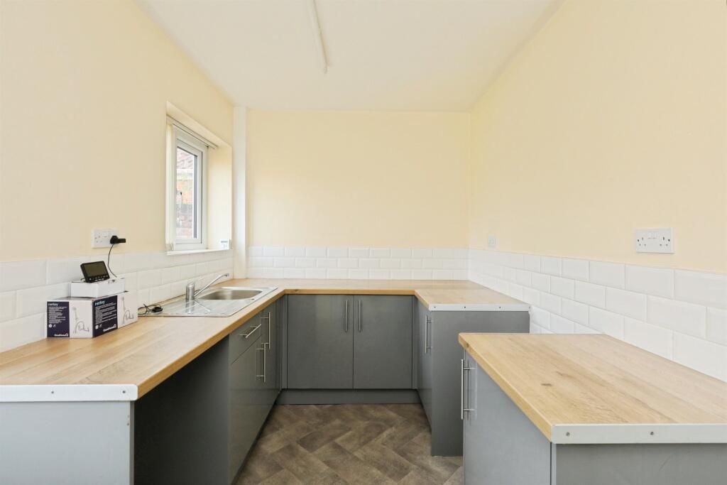 Property photo 2 of 13 Kitchen