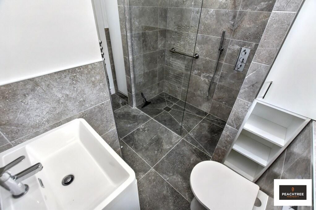 Property photo 3 of 42 Bathroom