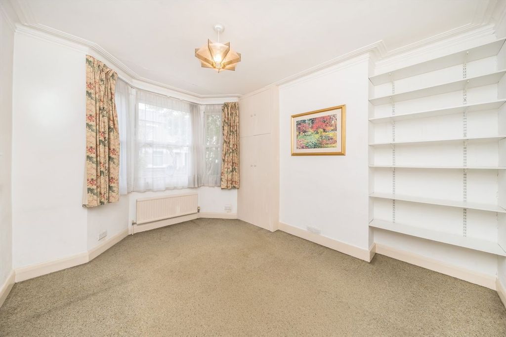 Property photo 2 of 7