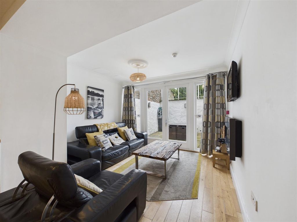 Property photo 1 of 21 Open Plan Living Area