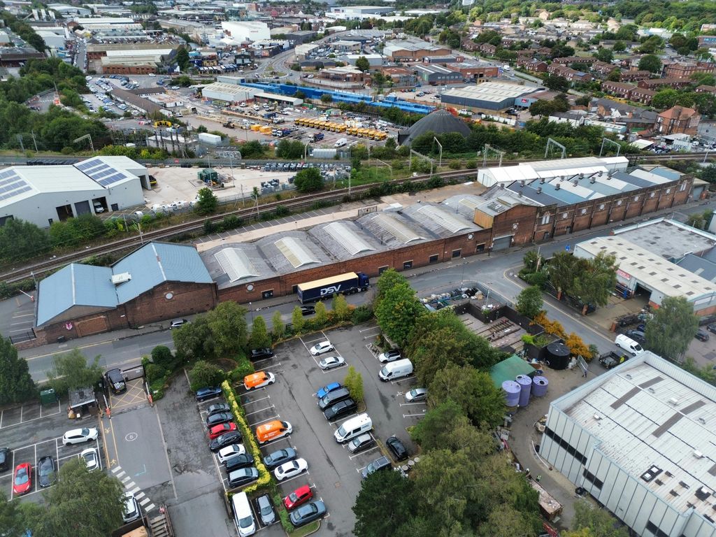 Property photo 3 of 17 P4.Jpg