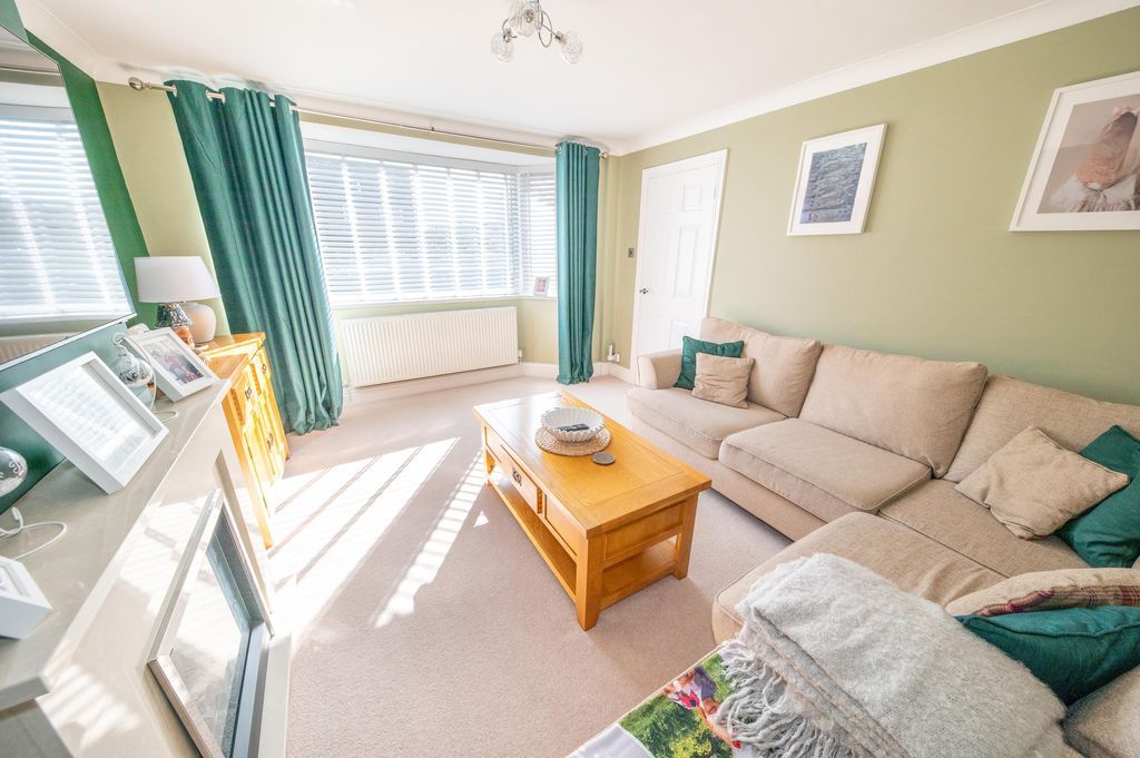 Property photo 2 of 11 Photo 12