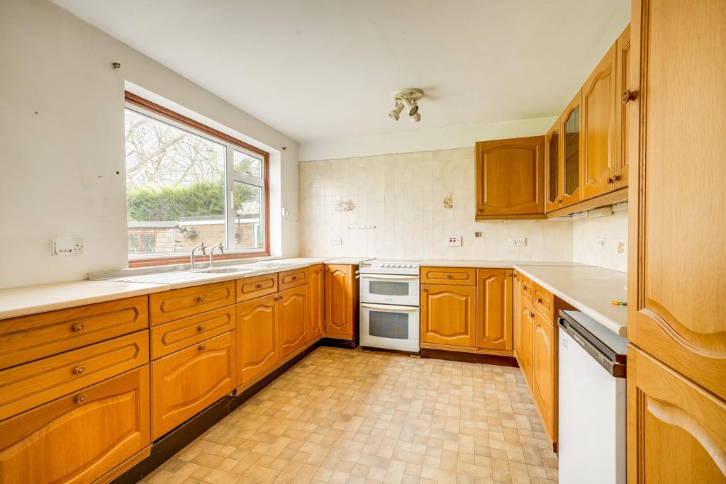 Property photo 3 of 22