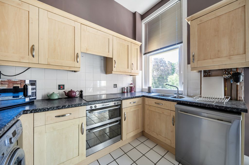 Property photo 2 of 25 1471907-8-6A27Eb9...