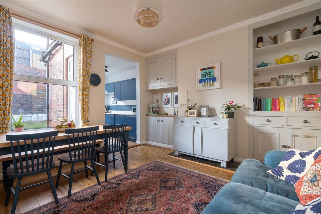 Property photo 2 of 17 Untitled (4 Of 20).Jpg