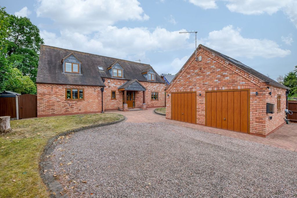 Property photo 1 of 27