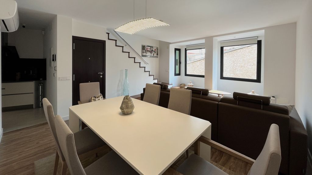 Property photo 2 of 18 02.Jpg