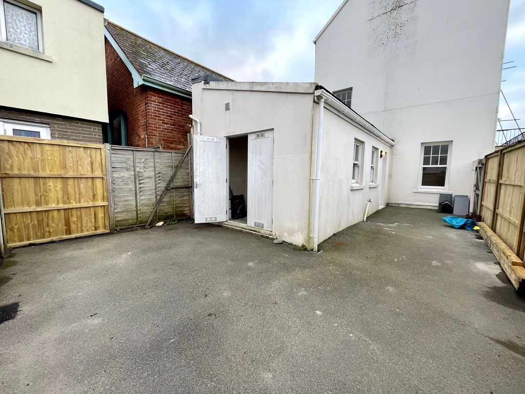 Property photo 3 of 11 Photo 13