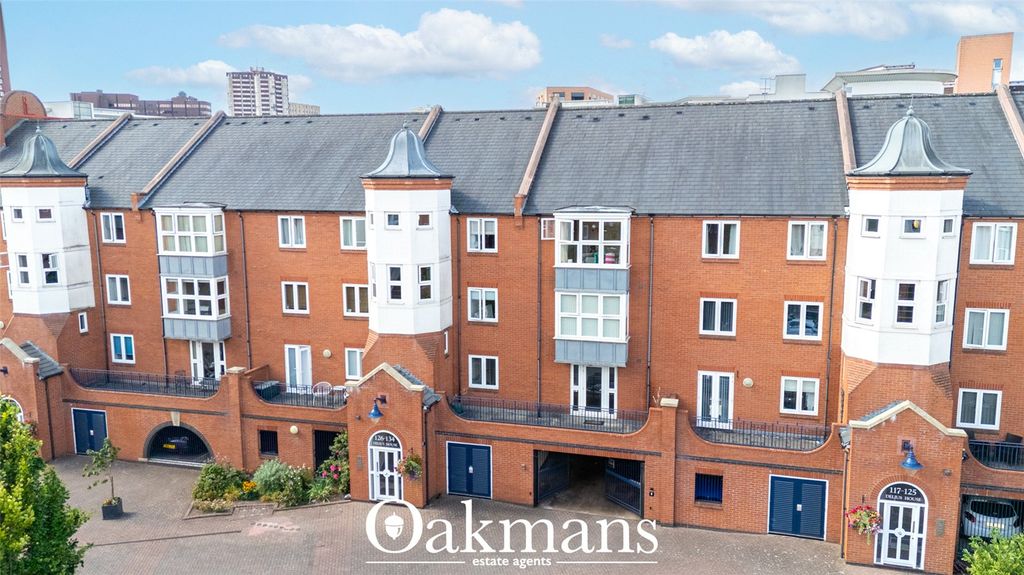 Property photo 2 of 41 Picture No. 06