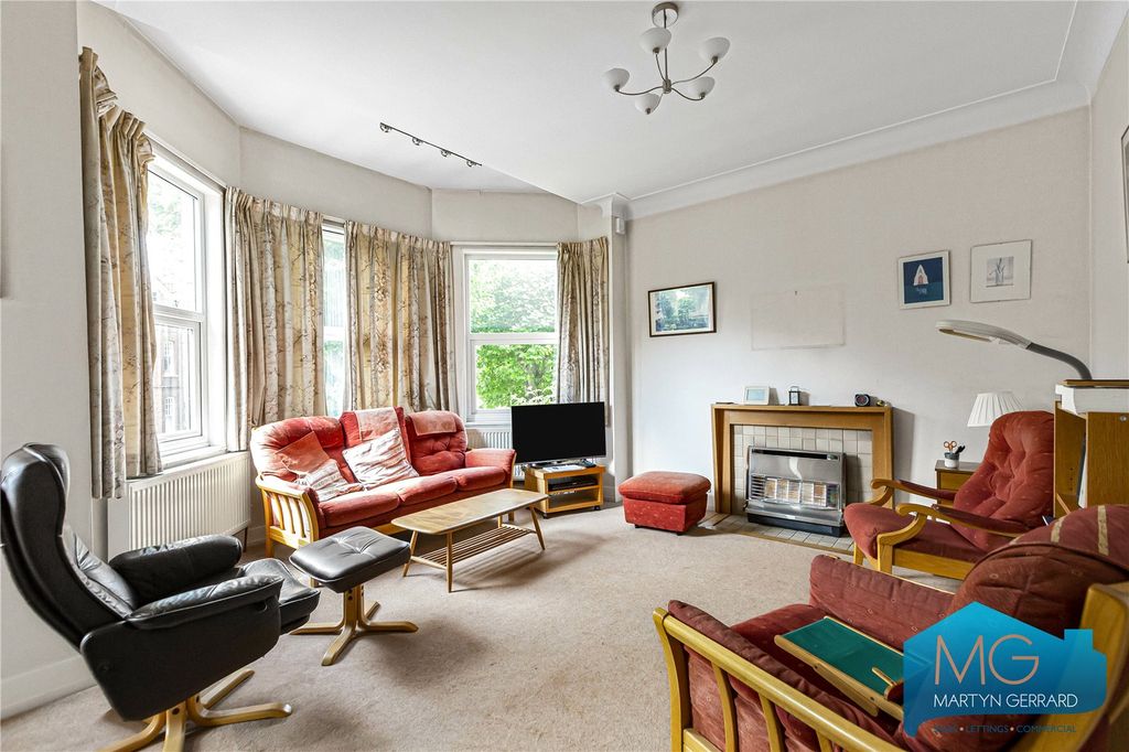 Property photo 2 of 13 Picture No. 10