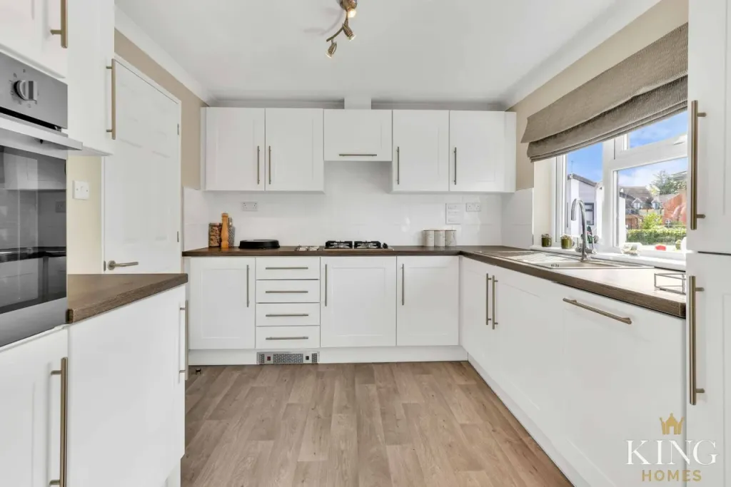 Property photo 3 of 5 King Homes 453 2048x1366.Jpg.Webp