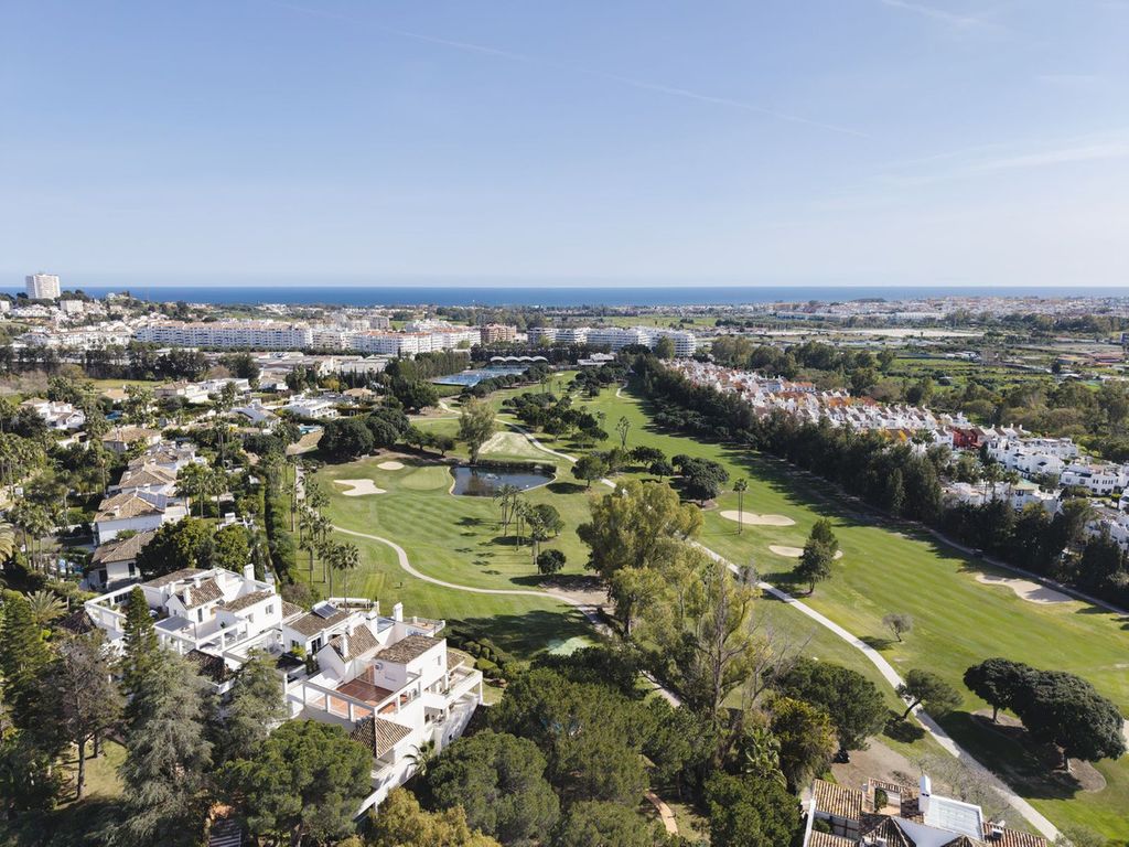 Property photo 2 of 32