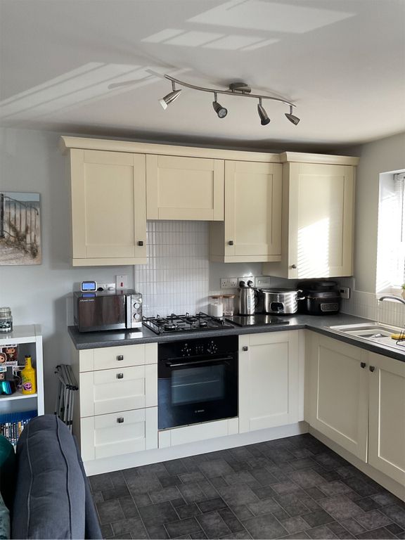 Property photo 3 of 5 Kitchen