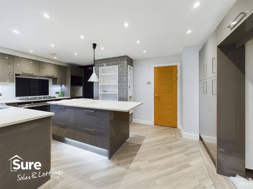 Property photo 2 of 23 3794463
