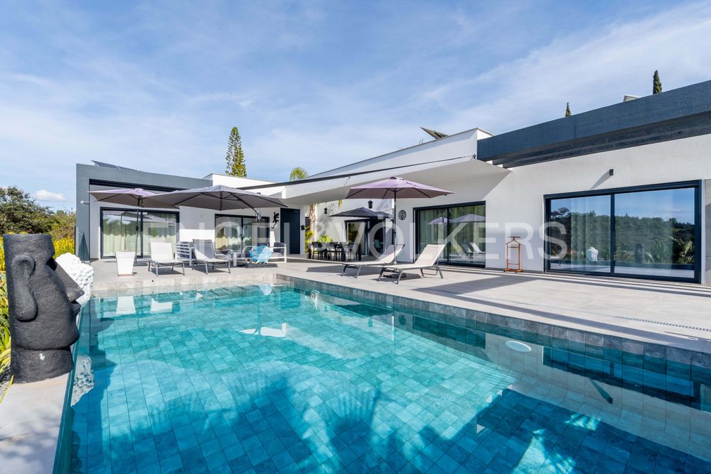 Property photo 1 of 37