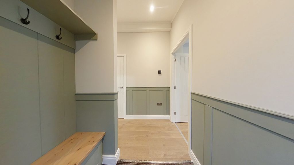 Property photo 2 of 11 Entrance Hallway