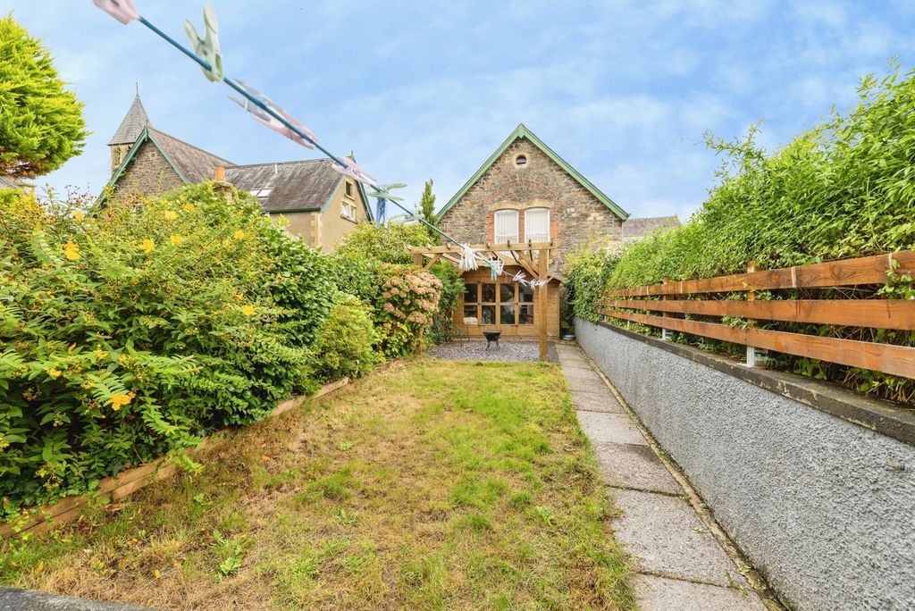 Property photo 2 of 21 Pbox-Img.Jpg