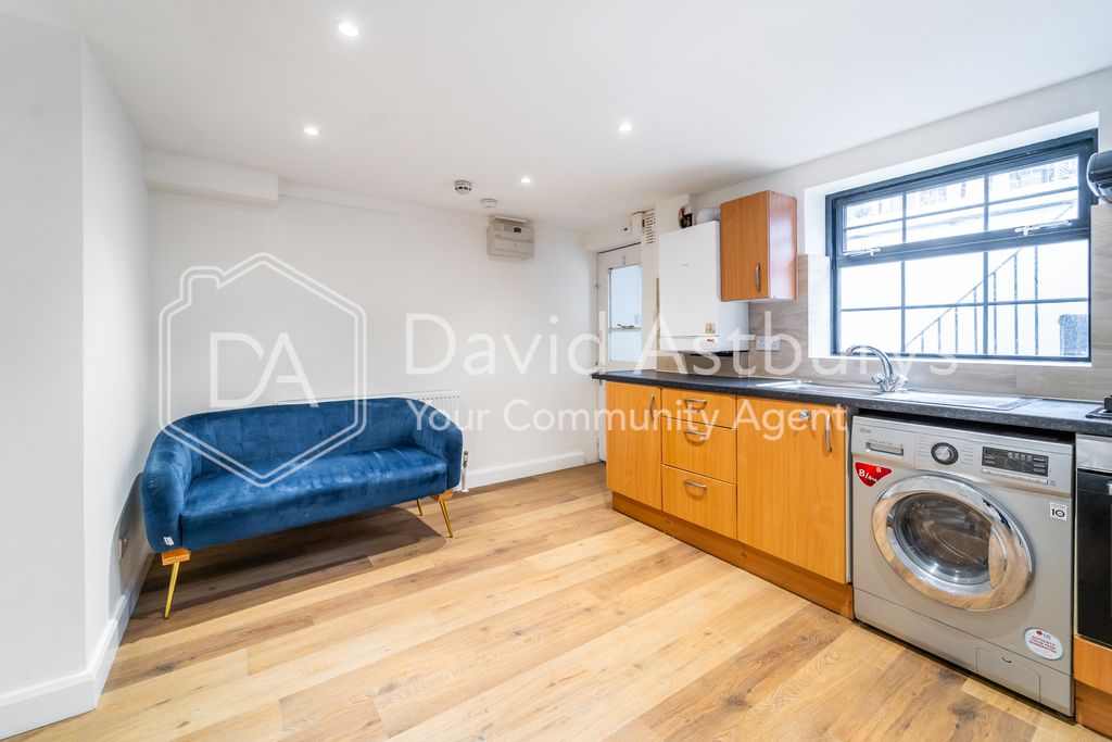 Property photo 2 of 10 Ndb00919