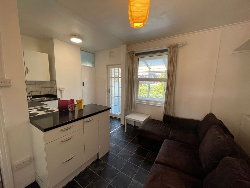 Property photo 3 of 10 Photo 14