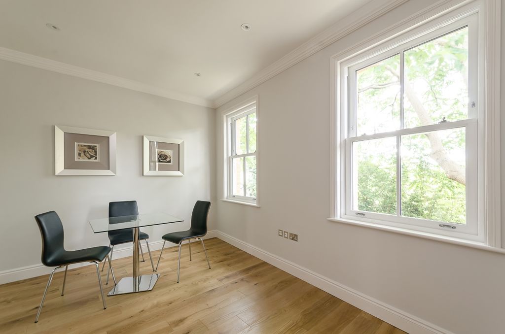 Property photo 1 of 4 Green Lanes