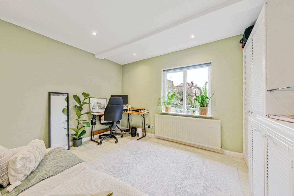 Property photo 3 of 8