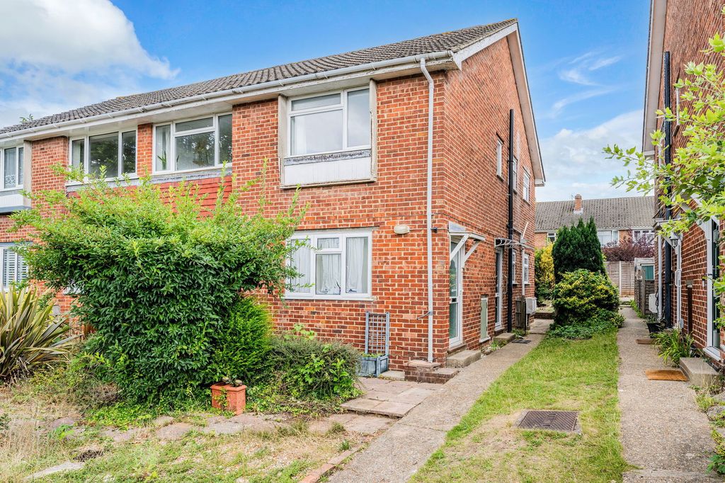 Property photo 1 of 8
