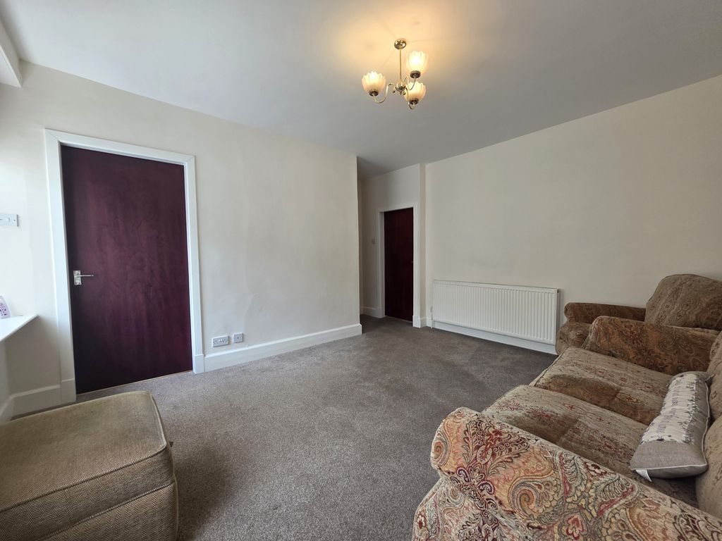 Property photo 3 of 23