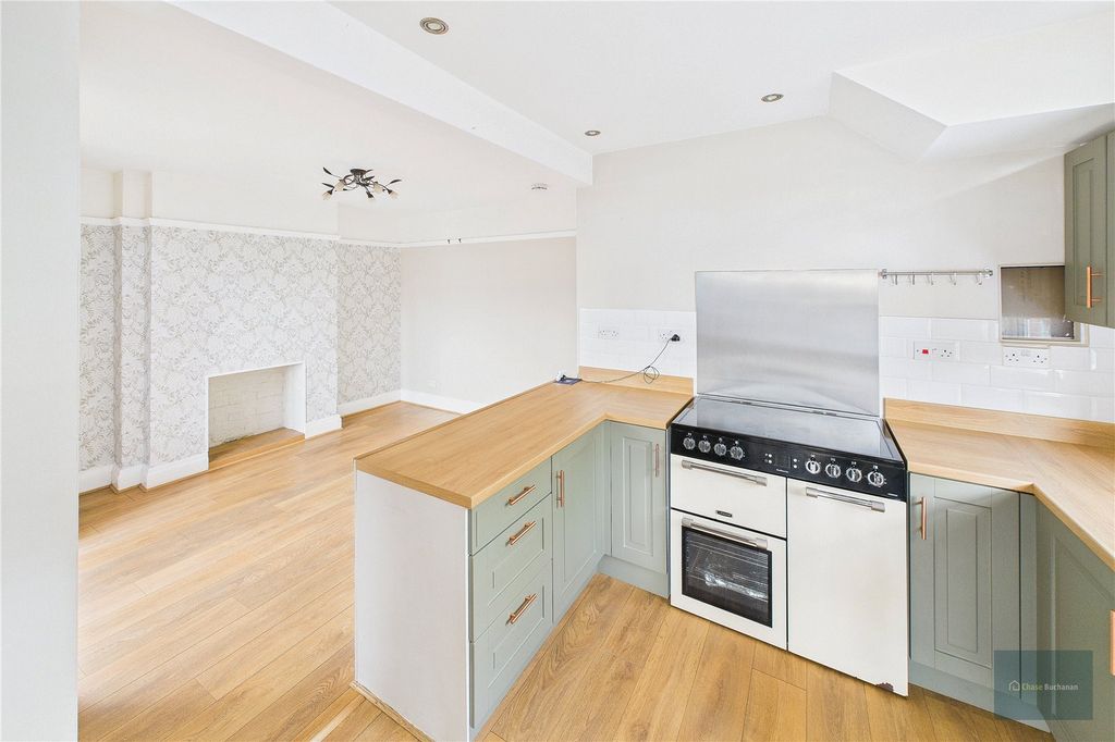 Property photo 3 of 24 Picture No. 38