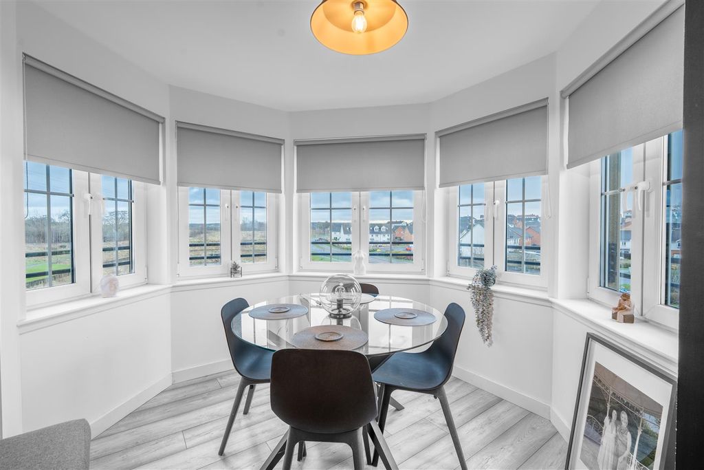 Property photo 3 of 12 Lounge-1.Jpg