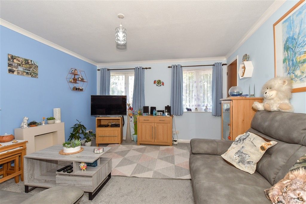 Property photo 3 of 7 Lounge/Dining Room