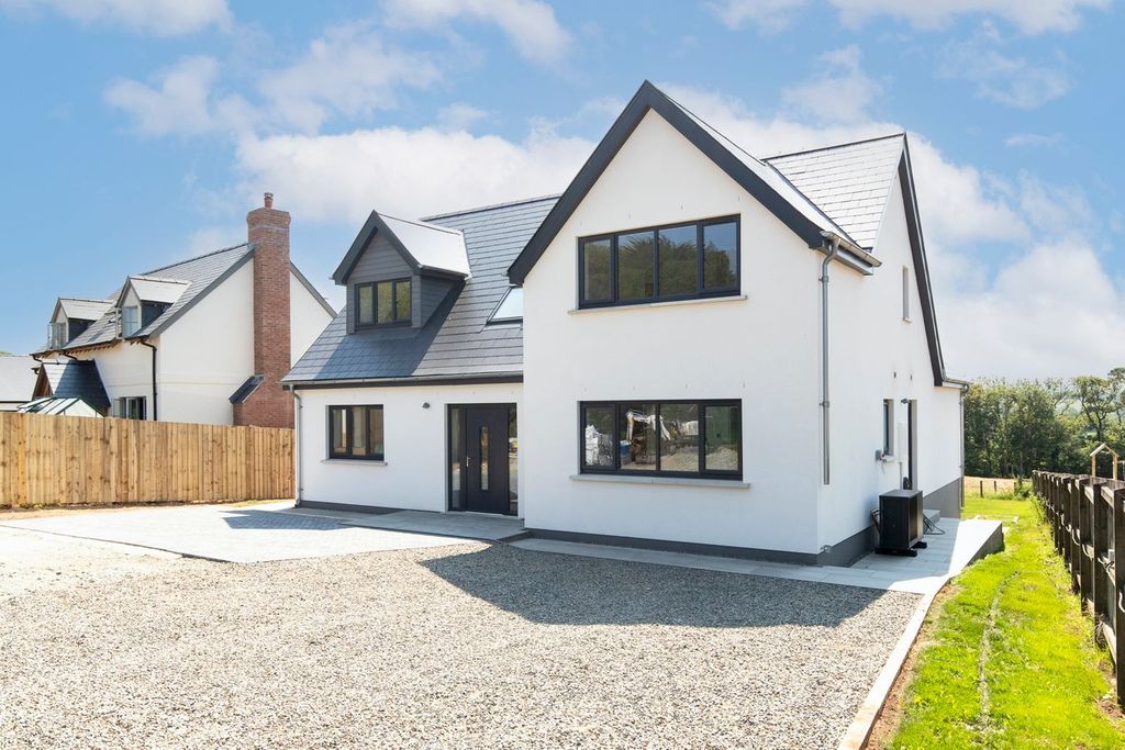 Property photo 1 of 36
