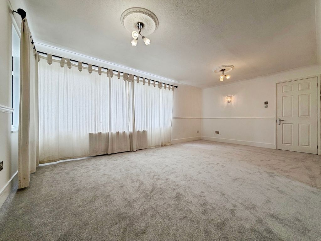 Property photo 3 of 20 Pbox-Img.Jpg