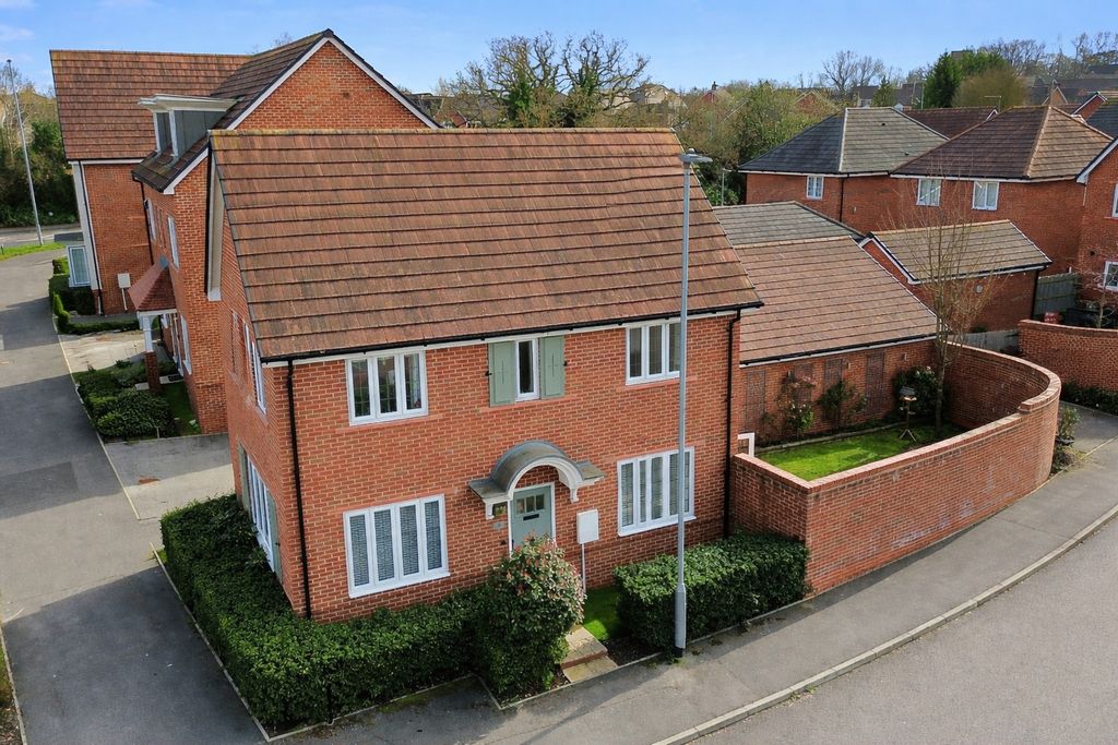 Property photo 1 of 17 4980843