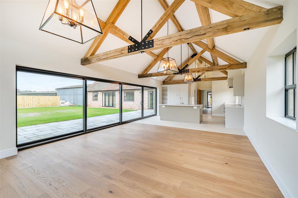 Property photo 2 of 20 Open Plan Living